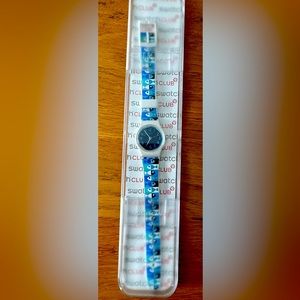 Fish, multi-blue & white, women’s SWATCH.